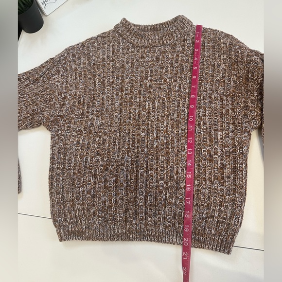 Women’s cute sweater. Size small. - Picture 5 of 8